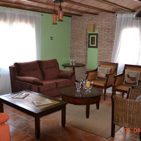 Apartamentos Rurales Natura Torrejón el Rubio Exterior foto
