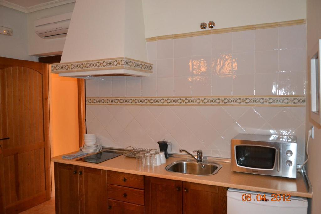 Apartamentos Rurales Natura Torrejón el Rubio Exterior foto