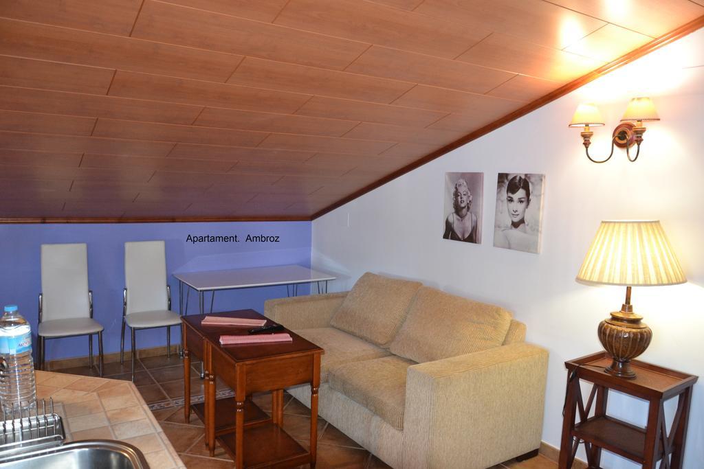 Apartamentos Rurales Natura Torrejón el Rubio Exterior foto