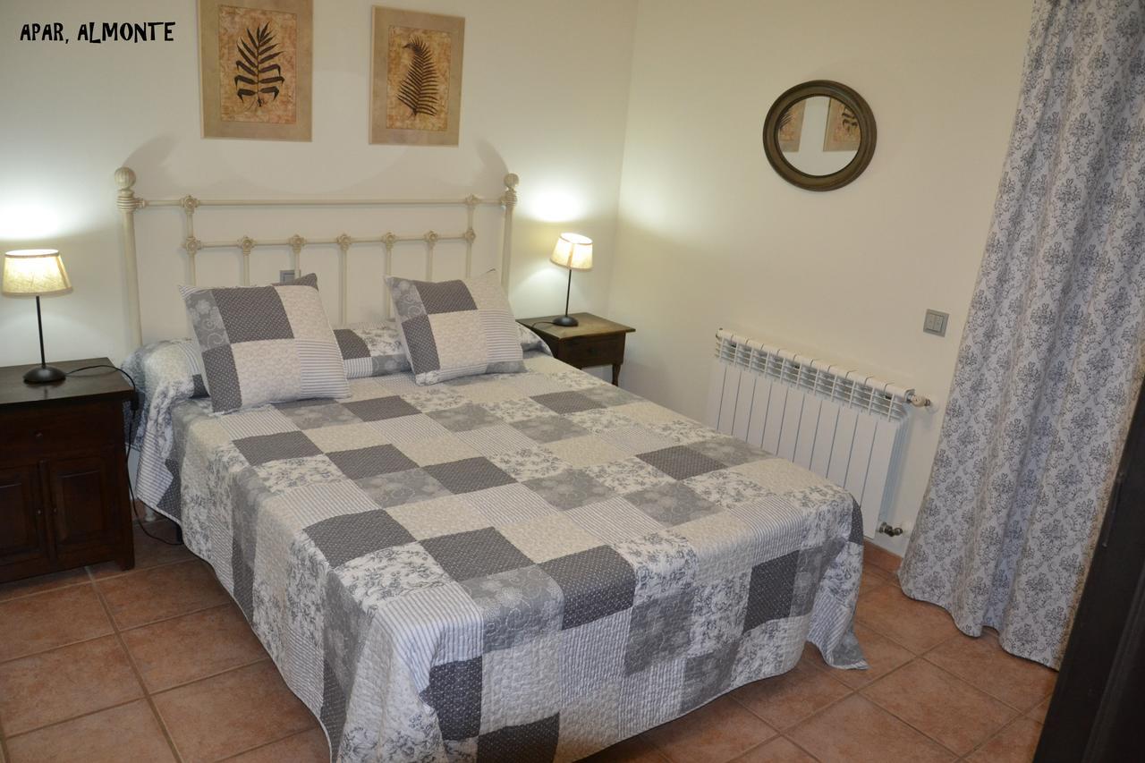 Apartamentos Rurales Natura Torrejón el Rubio Exterior foto